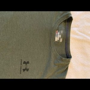 Large Under Armour Cotton Blend T-Shirt